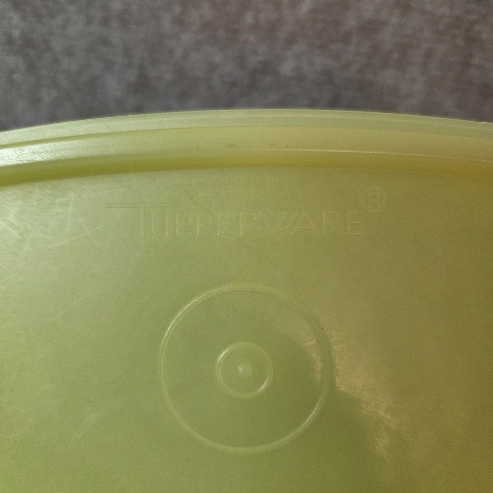 Vintage 1970's Tupperware Yellow Shelf Saver Refrigerator Container 1243-5